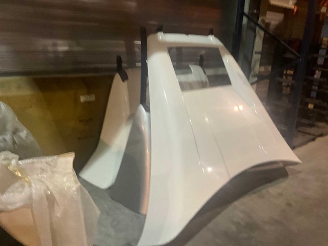 Grote partij man dakspoiler toebehoren - afbeelding 30 van  34