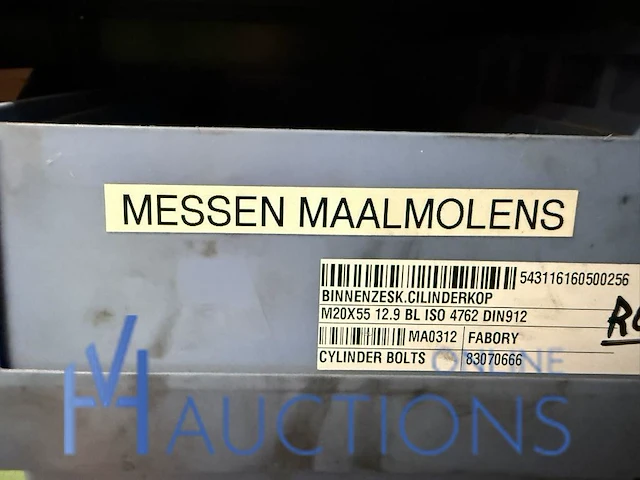Grote partij metrische en zelftappende schroeven - afbeelding 57 van  202