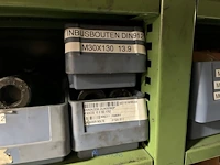 Grote partij metrische en zelftappende schroeven - afbeelding 92 van  202