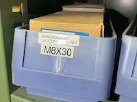 Grote partij metrische en zelftappende schroeven - afbeelding 105 van  202