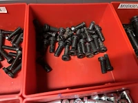 Grote partij metrische en zelftappende schroeven - afbeelding 143 van  202