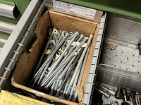 Grote partij metrische en zelftappende schroeven - afbeelding 171 van  202
