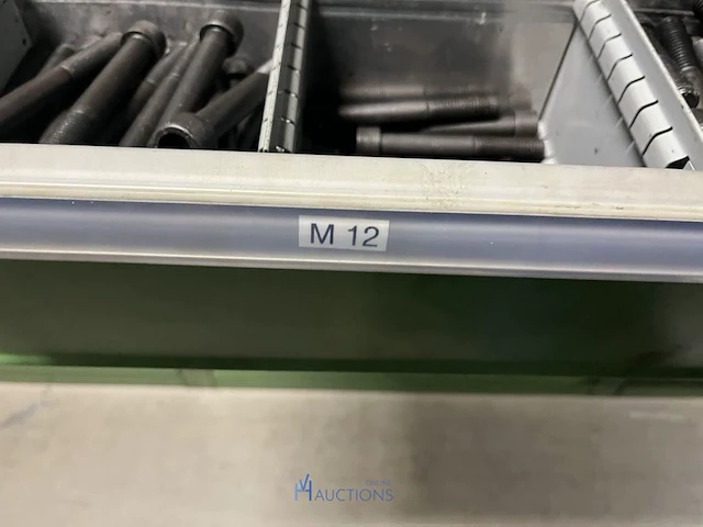 Grote partij metrische en zelftappende schroeven - afbeelding 193 van  202