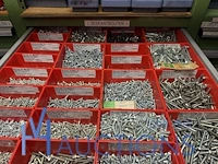 Grote partij metrische zeskantbouten - afbeelding 13 van  232