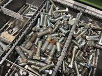 Grote partij metrische zeskantbouten - afbeelding 56 van  232
