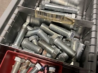 Grote partij metrische zeskantbouten - afbeelding 96 van  232
