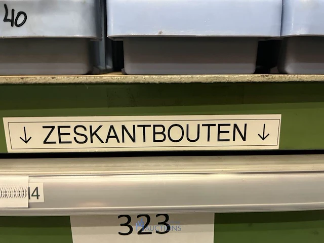 Grote partij metrische zeskantbouten - afbeelding 90 van  232