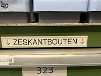 Grote partij metrische zeskantbouten - afbeelding 90 van  232