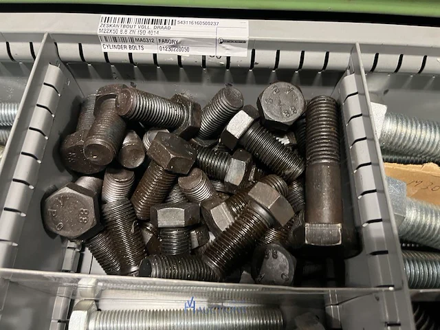 Grote partij metrische zeskantbouten - afbeelding 108 van  232