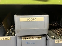 Grote partij metrische zeskantbouten - afbeelding 118 van  232