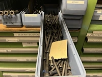 Grote partij metrische zeskantbouten - afbeelding 121 van  232