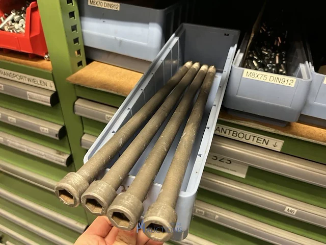 Grote partij metrische zeskantbouten - afbeelding 125 van  232