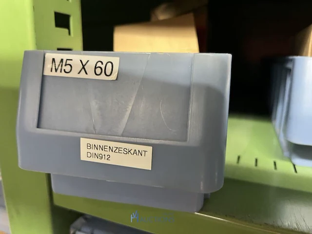 Grote partij metrische zeskantbouten - afbeelding 148 van  232