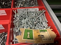 Grote partij metrische zeskantbouten - afbeelding 146 van  232
