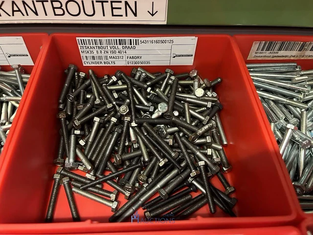 Grote partij metrische zeskantbouten - afbeelding 155 van  232