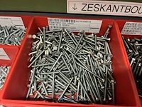 Grote partij metrische zeskantbouten - afbeelding 157 van  232
