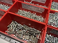 Grote partij metrische zeskantbouten - afbeelding 160 van  232
