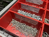 Grote partij metrische zeskantbouten - afbeelding 161 van  232