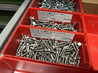 Grote partij metrische zeskantbouten - afbeelding 169 van  232