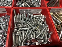 Grote partij metrische zeskantbouten - afbeelding 208 van  232