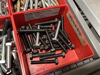 Grote partij metrische zeskantbouten - afbeelding 215 van  232