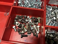 Grote partij metrische zeskantbouten - afbeelding 227 van  232