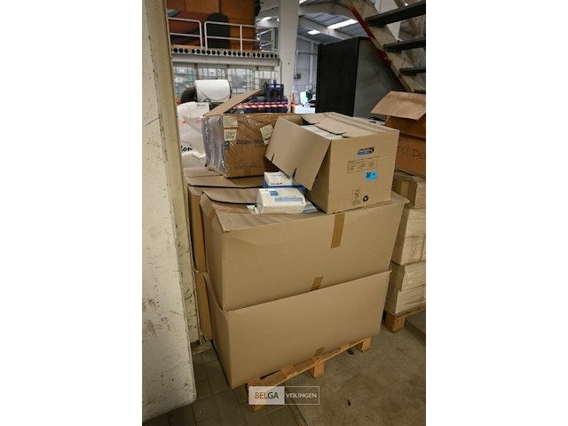 Grote partij mondmaskers - afbeelding 1 van  6