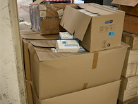 Grote partij mondmaskers - afbeelding 1 van  6