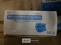 Grote partij mondmaskers - afbeelding 2 van  6