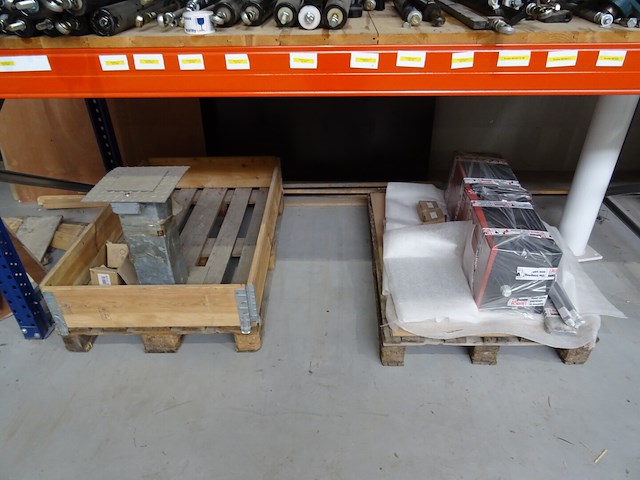 Grote partij montage onderdelen slagbomen - afbeelding 30 van  35