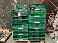 Grote partij mosselkommen en deksels - afbeelding 1 van  8