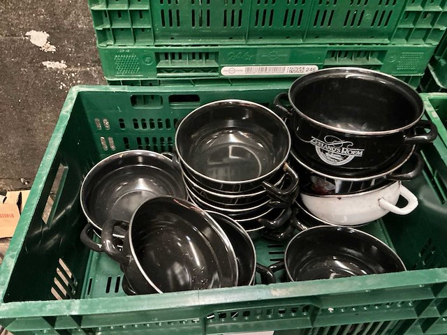 Grote partij mosselkommen en deksels - afbeelding 4 van  8