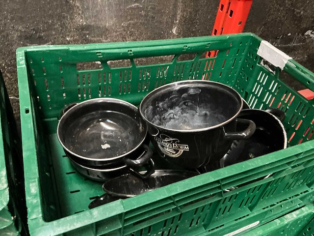 Grote partij mosselkommen en deksels - afbeelding 6 van  8