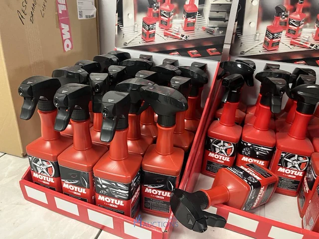 Grote partij motul winkelinrichting en onderhoudsproducten - afbeelding 8 van  20