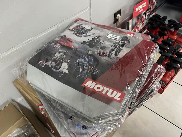 Grote partij motul winkelinrichting en onderhoudsproducten - afbeelding 10 van  20