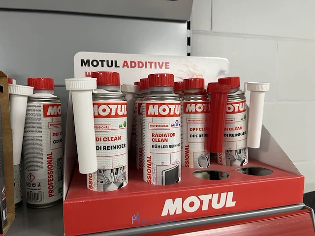 Grote partij motul winkelinrichting en onderhoudsproducten - afbeelding 16 van  20