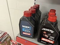 Grote partij motul winkelinrichting en onderhoudsproducten - afbeelding 20 van  20