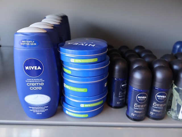 Grote partij nivea (plm 90) - afbeelding 4 van  6