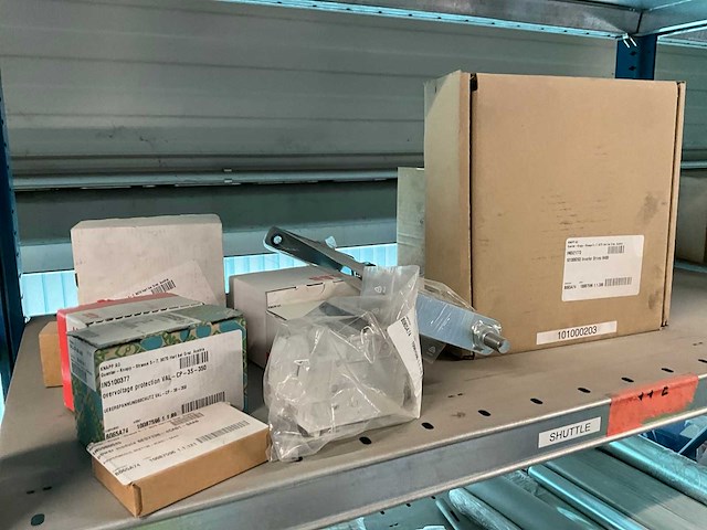 Grote partij onderdelen knapp - afbeelding 6 van  36