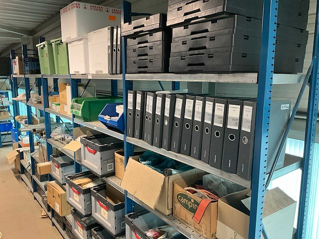 Grote partij onderdelen knapp - afbeelding 1 van  36