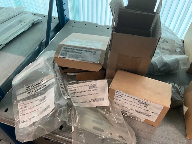 Grote partij onderdelen knapp - afbeelding 17 van  36