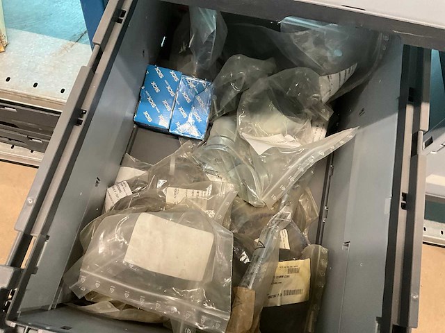 Grote partij onderdelen knapp - afbeelding 25 van  36