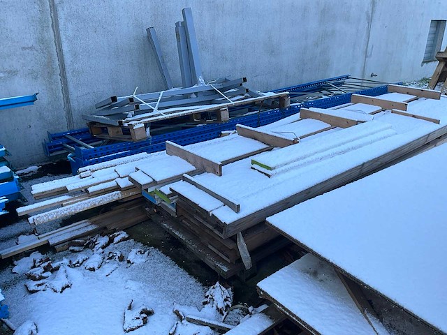 Grote partij pallet en draagarmstelling onderdelen - afbeelding 6 van  14