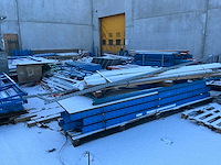 Grote partij pallet en draagarmstelling onderdelen - afbeelding 8 van  14