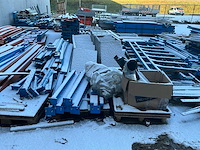 Grote partij pallet en draagarmstelling onderdelen - afbeelding 12 van  14