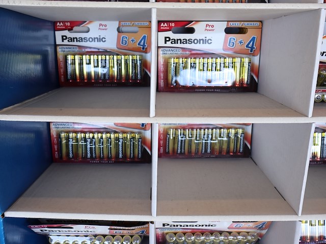 Grote partij panasonic batterijen - afbeelding 5 van  8