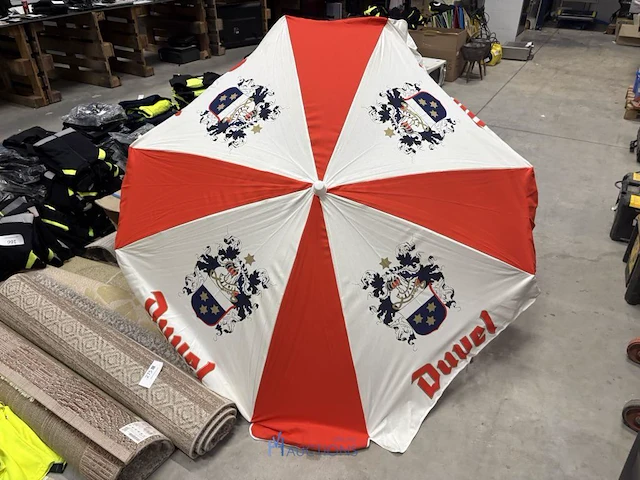 Grote partij parasols get. duvel - afbeelding 7 van  7