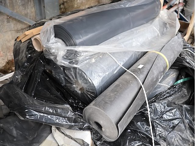 Grote partij plastiek - afbeelding 2 van  5