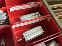 Grote partij pneumatische cilinders en toebehoren - afbeelding 12 van  204