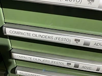 Grote partij pneumatische cilinders en toebehoren - afbeelding 15 van  204